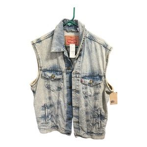 NWT Mens Levi’s light wash denim sleeveless trucker jacket/vest size large